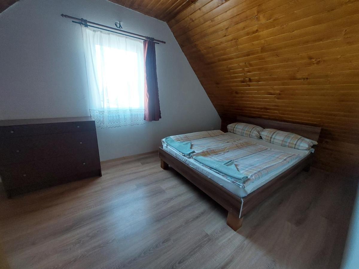Orban Nyaralohaz Villa Kovagoors Exteriör bild