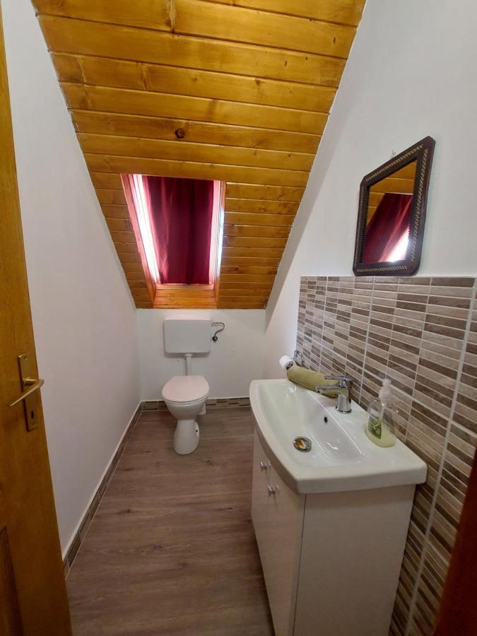 Orban Nyaralohaz Villa Kovagoors Exteriör bild