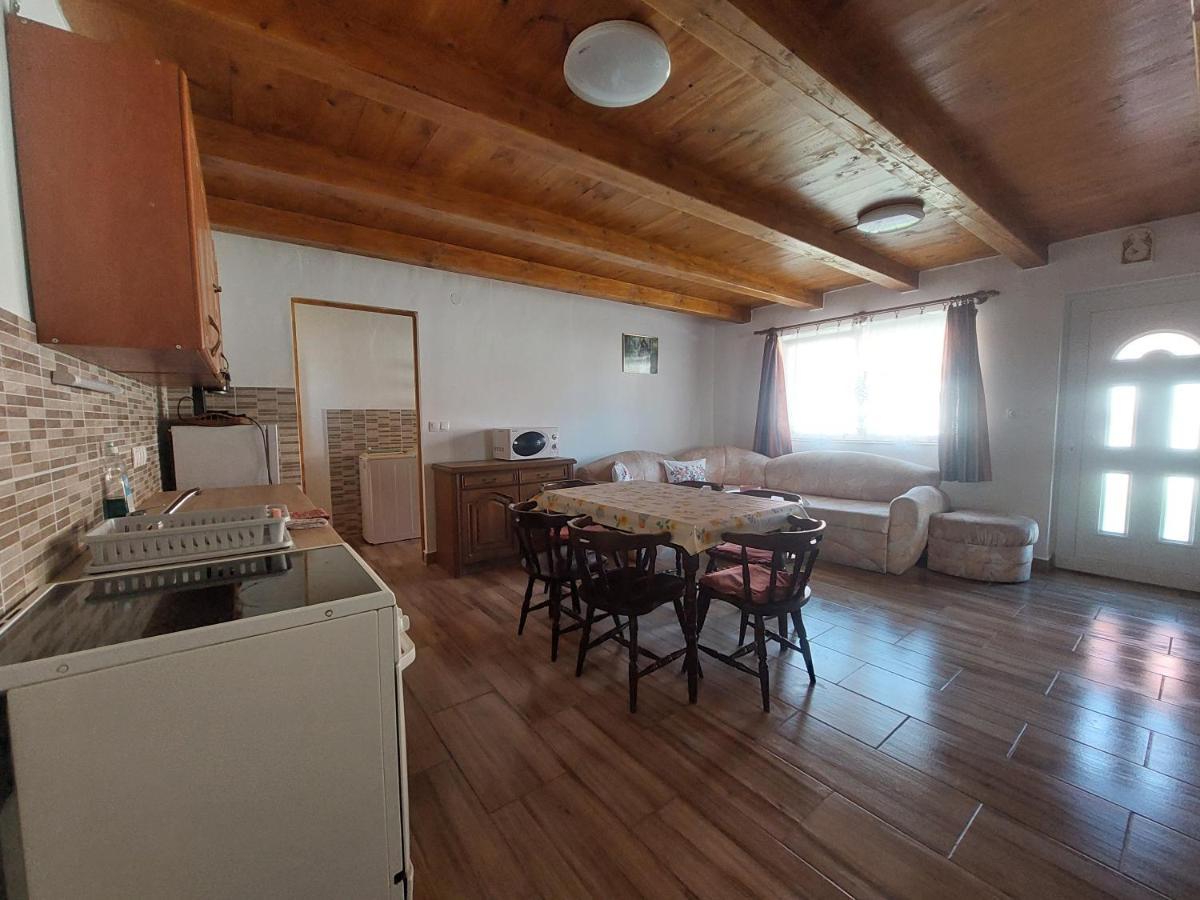 Orban Nyaralohaz Villa Kovagoors Exteriör bild