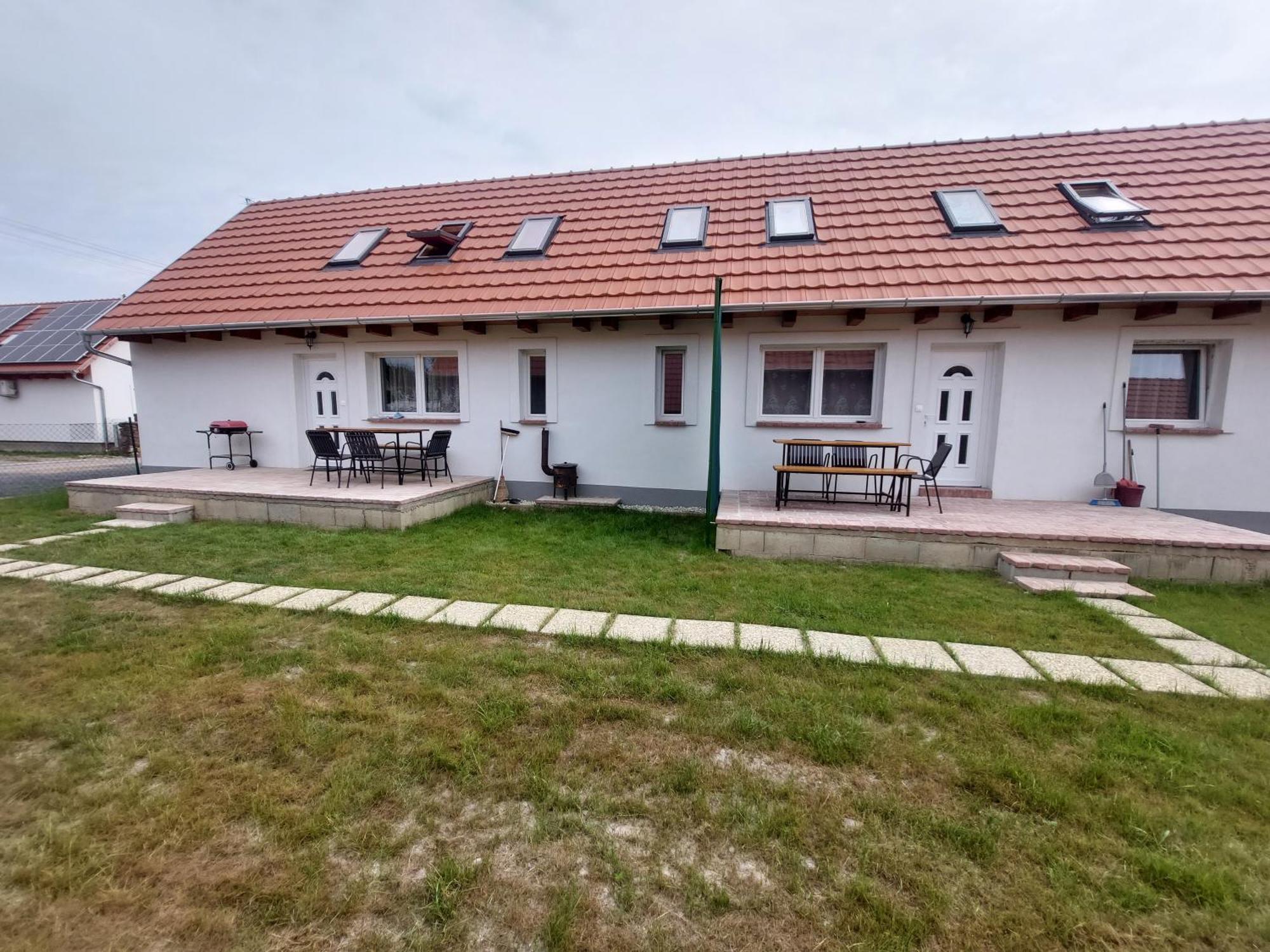 Orban Nyaralohaz Villa Kovagoors Exteriör bild
